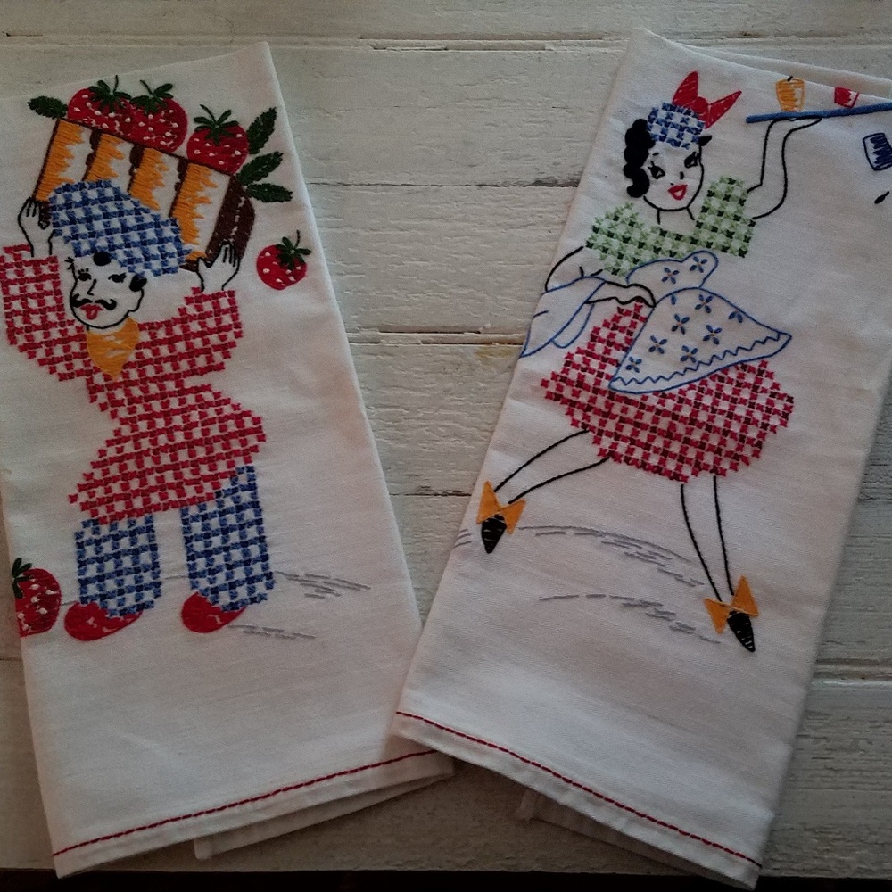 Vintage-look Italian Tea Towels Cross Stitched New